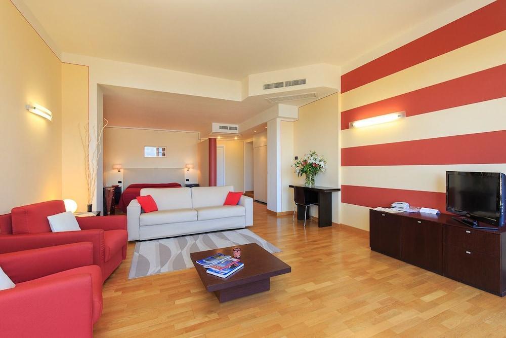 Hotel Residence La Luna Nel Porto Stresa Ngoại thất bức ảnh