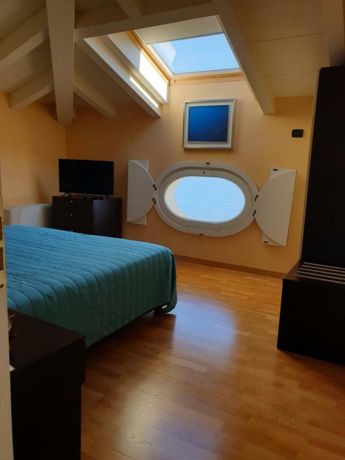 Hotel Residence La Luna Nel Porto Stresa Ngoại thất bức ảnh