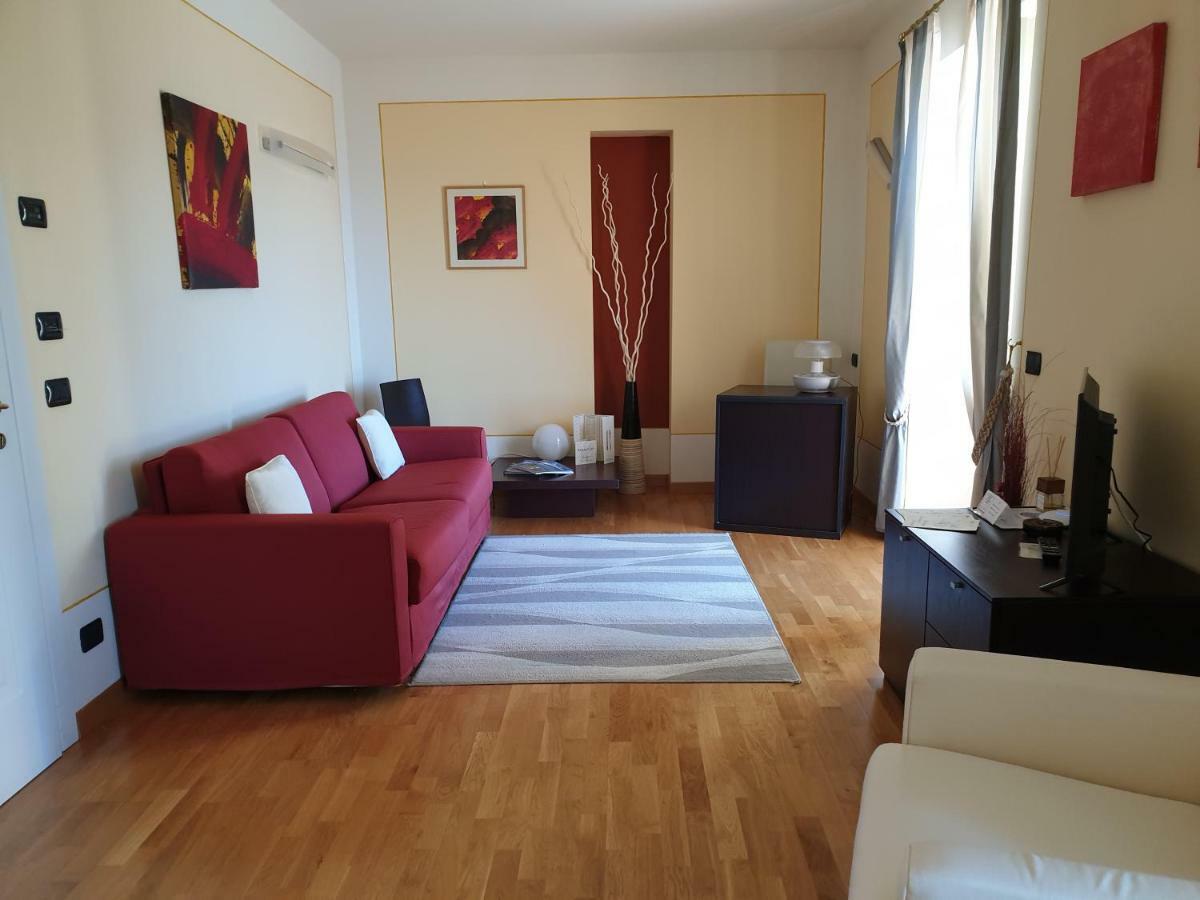 Hotel Residence La Luna Nel Porto Stresa Ngoại thất bức ảnh