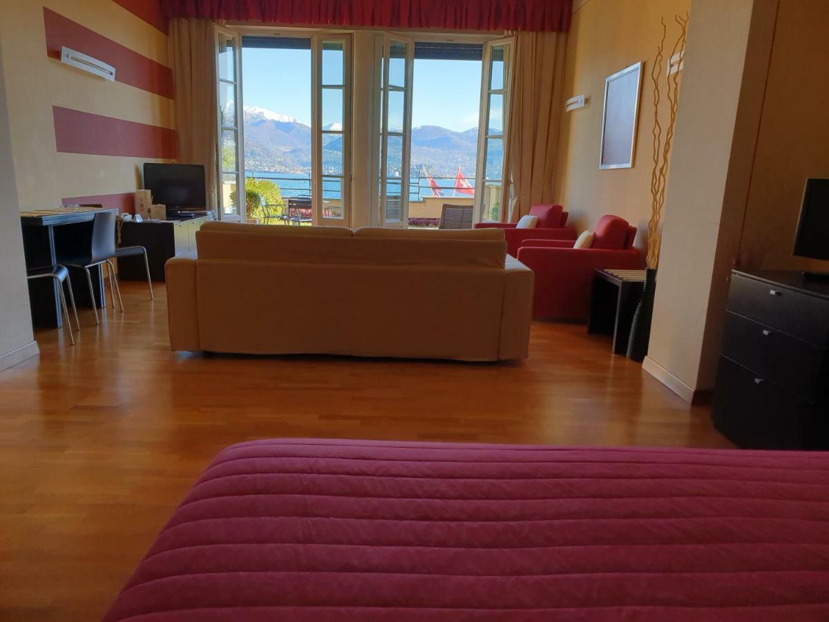 Hotel Residence La Luna Nel Porto Stresa Ngoại thất bức ảnh