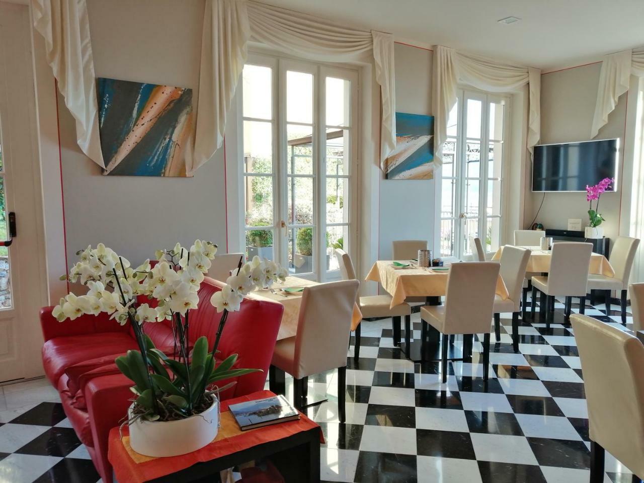 Hotel Residence La Luna Nel Porto Stresa Ngoại thất bức ảnh